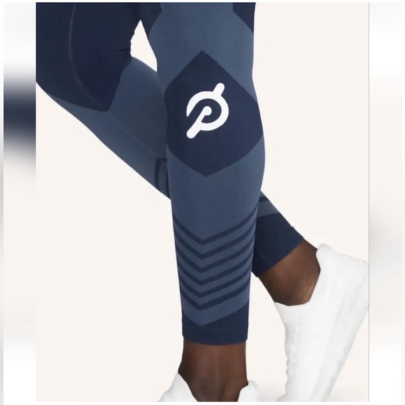 Peloton HO121 Seamless Legging - Picture 2 of 7